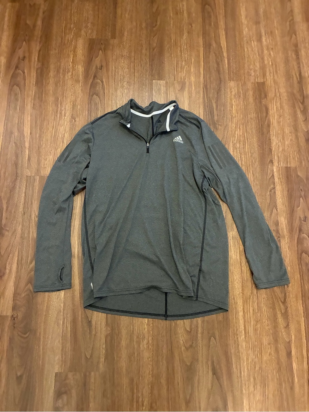 adidas running Men’s XL Gray 1/4 Zip Mock Neck Long Sleeve Polyester Top